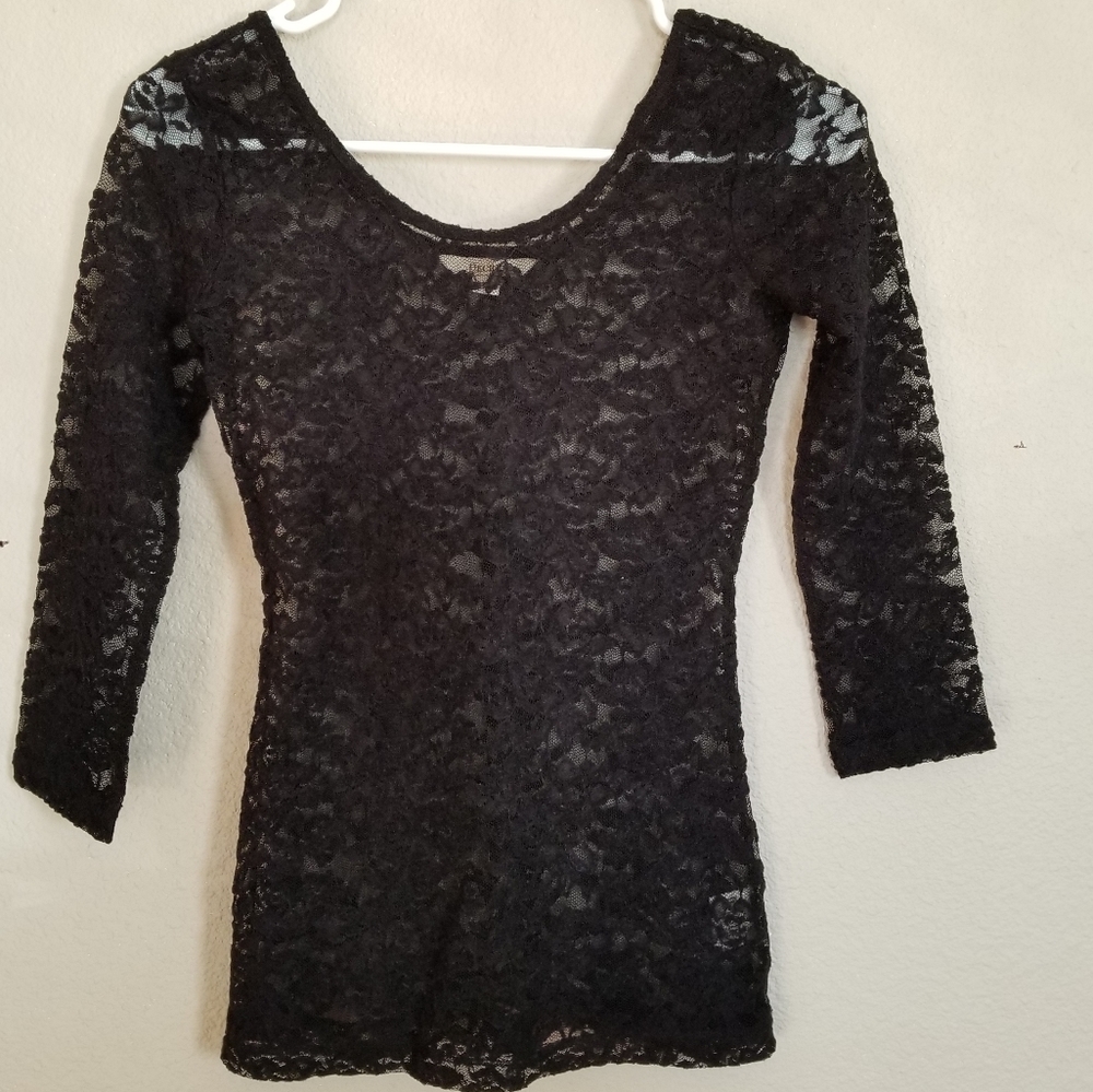 ⭐️❣️SALE 2/$18 OR 3/$27❣️⭐️ Decree Lace Blouse